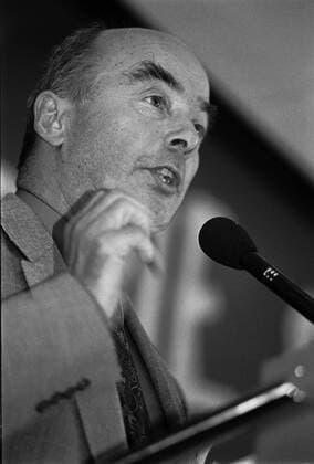 CDU Landesparteitag Deutschland, Berlin, 21.02.1998, CDU Landesparteitag in Berlin; im Hotel Maritim; Innensenator Jörg Schönbohm,