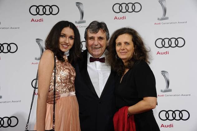 Peter Pongratz mit Tochter Ramona und Ehefrau Arabella 10 Jahre Audi Generation Award Preis, Auszeichnung Hotel Bayerischer Hof München 07. Dezember 2