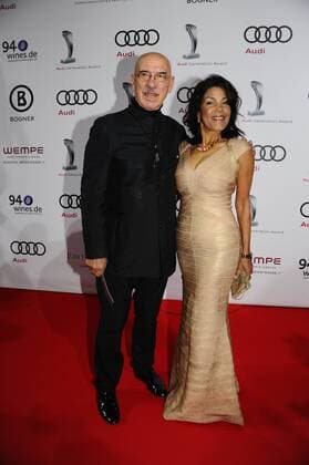 Otto Retzer mit Ehefrau Shirley 10 Jahre Audi Generation Award Preis, Auszeichnung Hotel Bayerischer Hof München 07. Dezember 2016