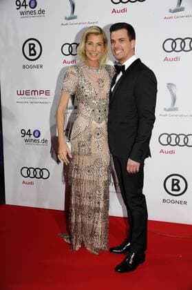 Giulia Siegel mit Begleitung 10 Jahre Audi Generation Award Preis, Auszeichnung Hotel Bayerischer Hof München 07. Dezember 2016