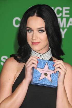December 7, 2016 - Los Angeles, California, United States - December 7th 2016 - Los Angeles California USA - Singer KATY PERRY at the Office Christmas Party Premiere held at the Regency Village Theater, Westwood, Los Angeles CA Los Angeles United States - ZUMAf05_ 20161207_zaf_f05_069