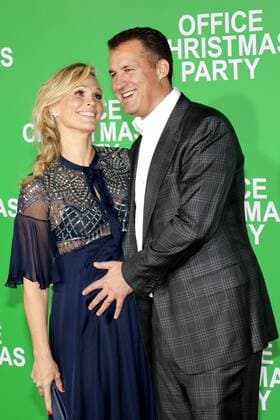 Molly Sims und ihr Ehemann Scott Stuber bei der Office Christmas Party Film Premiere am 7.12.2016 in Premiere in Westwood, Los Angeles Office Christmas Party Filmpremiere in Los Angeles, 2016 