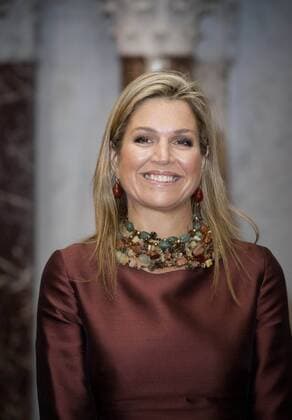 08-12-2016 Amsterdam King Willem-Alexander, with Queen Maxima and Princess Beatrix, during the Erasmusprize ceremony at the Koninklijke paleis in Amsterdam. The King, patron of the Praemium Erasmianum foundation, and the board has awarded the 150.000 euro prize to the British writer Dame Antonia Susan Byatt (1936). This years theme of the Erasmusprijs was ‘Life Writing .  Copyright: xPPE v.d.xWerfx