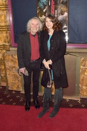 Albert Lee mit Gattin Karen Lee bei der Premiere des Kinofilms The Lennon Report im Crest Theatre. Los Angeles, 08.12.2016 Foto:xD.xStarbuckx xFuturexImage