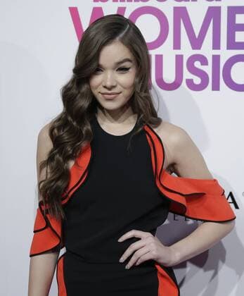Hailee Steinfeld arrives on the red carpet at the Billboard Women in Music 2016 event on December 9, 2016 in New York City.  NYP20161209149 JOHNxANGELILLO