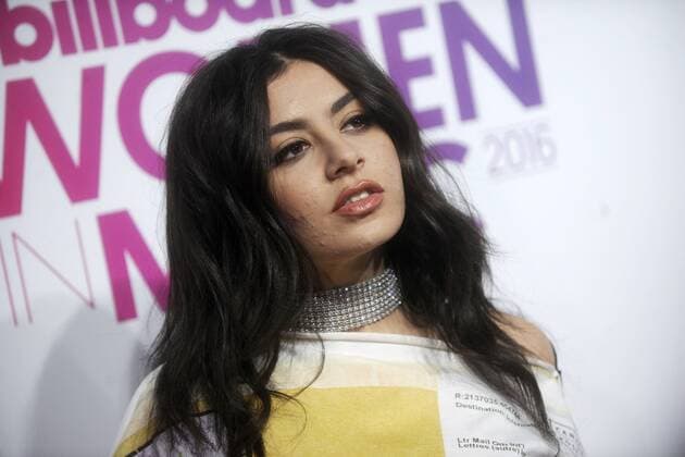 Charli XCX beim 11. Billboard Women in Music 2016 Event am Pier 36. New York, 09.12.2016 Foto:xD.xVanxTinex xFuturexImage