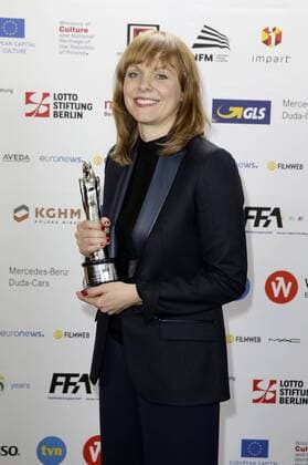 Maren Ade mit dem Preis für die beste Regie und das beste Drehbuch für Toni Erdmann bei der Verleihung vom 29. Europäischen Filmpreis 2016 29th European Film Awards 2016 im Nationalen Forum für Musik. Breslau, 10.12.2016 Foto:xS.xGabschx xFuturexImage