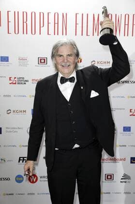 Peter Simonischek mit dem Preis für den besten Darsteller in Tini Erdamnn , bei der Verleihung vom 29. Europäischen Filmpreis 2016 29th European Film Awards 2016 im Nationalen Forum für Musik. Breslau, 10.12.2016 Foto:xS.xGabschx xFuturexImage