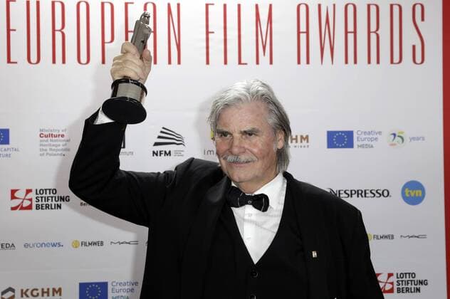 Peter Simonischek mit dem Preis für den besten Darsteller in Tini Erdamnn , bei der Verleihung vom 29. Europäischen Filmpreis 2016 29th European Film Awards 2016 im Nationalen Forum für Musik. Breslau, 10.12.2016 Foto:xS.xGabschx xFuturexImage