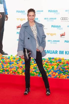 Lisa Martinek - Premiere PLOETZLICH PAPA im Zoo Palast in Berlin am 12.12.2016. Premiere PLOETZLICH PAPA
