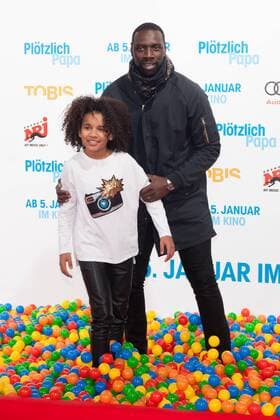 Gloria Colston und Omar Sy - Premiere PLOETZLICH PAPA im Zoo Palast in Berlin am 12.12.2016. Premiere PLOETZLICH PAPA