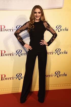 Db Milano 12 12 2016 - red carpet film Poveri ma ricchi - Federica Lucaferri 