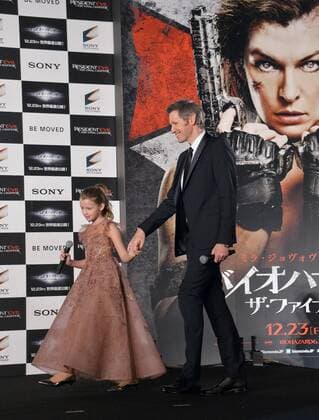 Director Paul W.S. Anderson(R) and his daughter Ever Anderson attend the world premiere for the film Resident Evil: The Final Chapter in Tokyo, Japan on December 13, 2016.  TKP2016121314 KEIZOxMORI