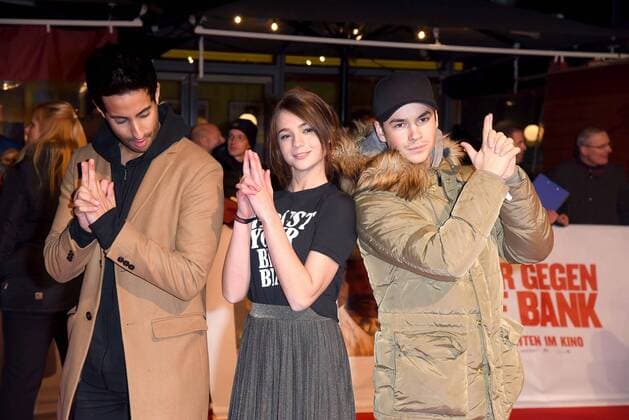 Sami Slimani, Lisa Marie Koroll, Louis Held Weltpremiere von Vier gegen die Bank im CineStar im Sony Center in Berlin am 13.12.2016
