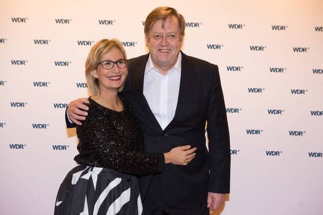 Essen Yvonne Willicks (Fernsehmoderatorin, Hauswirtschaftsmeisterin und Buchautorin) mit Gisbert Balter (Filmemacher), Filmpremiere WDR-Doku Schicht im Schacht , Lichtburg Essen, 13.12.2016, Copyright: xDeutzmann Eibner-Pressefotox EP_CDN