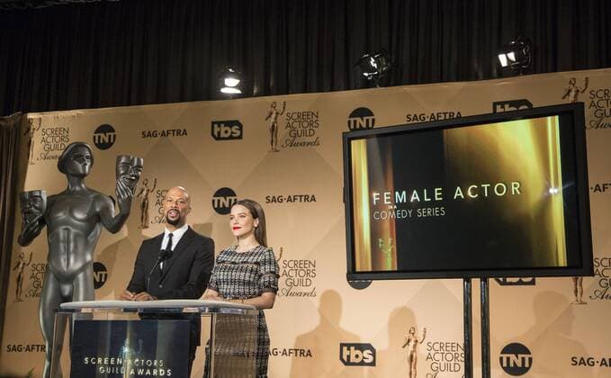 Bilder des Tages December 14, 2016 - West Hollywood, California, U.S - Common and Sophia Bush at the 23rd Annual Screen Actors Guild Awards Nominations announcement at the Pacific Design Center on Wednesday, December 14, 2016 in West Hollywood, California. West Hollywood U.S. - ZUMAp124 20161214_zaa_p124_097