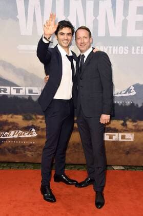 Nik Xhelilaj und Wotan Wilke Möhring bei der Premiere des Fernsehfilms Winnetou - Eine neue Welt im Delphi Filmpalast. Berlin, 14.12.2016 Foto:xF.xKernx xFuturexImage