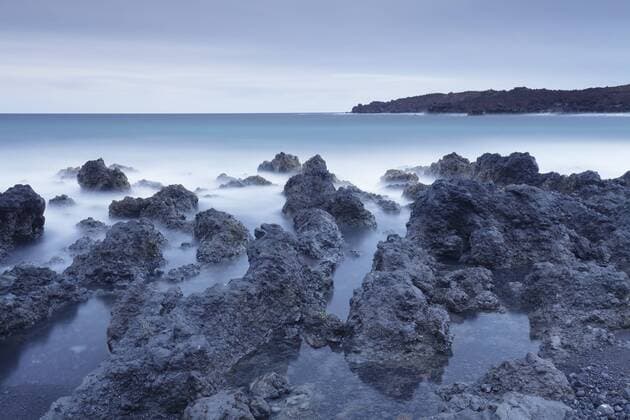 Lava coast near Los Hervideros, Montanas del Fuego, Parque Natinal de Timanfaya, Lanzarote, Canary Islands, Spain, Atlantic, Europe Copyright: MarkusxLange 1160-3115