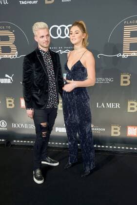 Stefanie Giesinger mit Freund Marcus Butler PLACE TO B INFLUENCER AWARD im Axel Springer Haus in Berlin am 15.12.2016