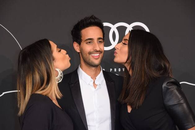 Sami Slimani mit seinen Schwestern Dounia und Lamiya PLACE TO B INFLUENCER AWARD im Axel Springer Haus in Berlin am 15.12.2016