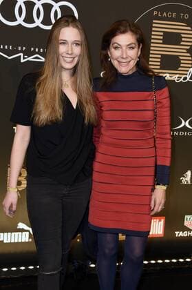 Alexandra von Rehlingen mit Tochter Antonia beim Place To B Influencer Award 2016 im Hauptempfang Axel Springer SE. Berlin, 15.12.2016 Foto:xF.xKernx xFuturexImage