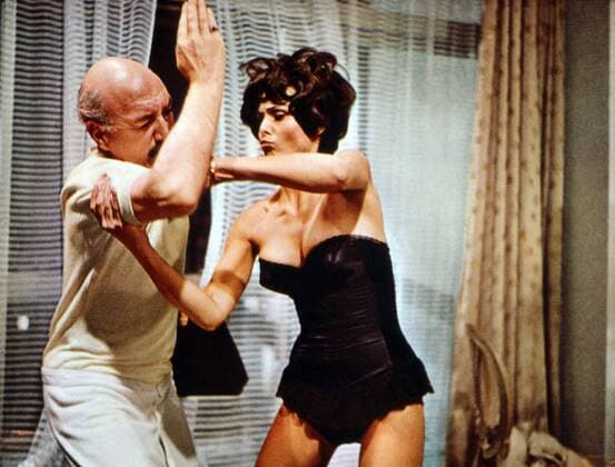 The Spy with a Cold Nose, aka: Der Spion mit der kalten Nase, Großbritannien 1966, Regie: Daniel Petrie, Darsteller: Lionel Jeffries, Daliah Lavi Copyright: IFTN UnitedArchives06240