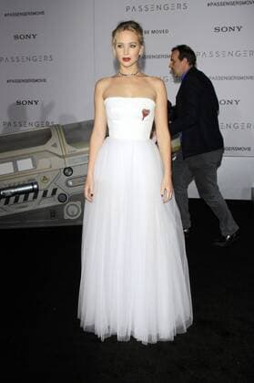 Jennifer Lawrence bei der Premiere des Kinofilms Passengers im Regency Village Theatre, Westwood. Los Angeles, 14.12.2016 Foto:xD.xBedrosianx xFuturexImage