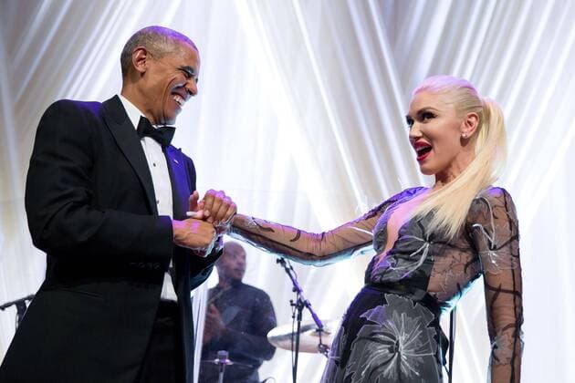 October 18, 2016 - Washington, DC, United States of America - U.S. President Barack Obama thanks singer Gwen Stefani for her performance during the State Dinner in honor of Italian Prime Minister Matteo Renzi on the South Lawn of the White House October 18, 2016 in Washington, DC. Barack Hussein Obama II (born August 4, 1961) is the 44th President of the United States. He is the first African American to be elected to office and the first president born outside the contiguous United States. Born in Honolulu, Hawaii, Obama is a graduate of Columbia University and Harvard Law School. He worked as a civil rights attorney and taught constitutional law at the University of Chicago Law School from 1992 to 2004. While serving three terms representing the 13th District in the Illinois Senate from 1997 to 2004, he ran unsuccessfully in the Democratic primary for the United States House of Represe - ZUMAz03_ 20161018_shs_z03_293