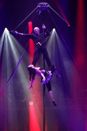 Andrey und Aliya Kanakhin (Duo You and Me) bei der Premiere des 13. Roncalli Weihnachtscircus im Tempodrom. Berlin, 16.12.2016 Foto:xT.xBartillax xFuturexImage