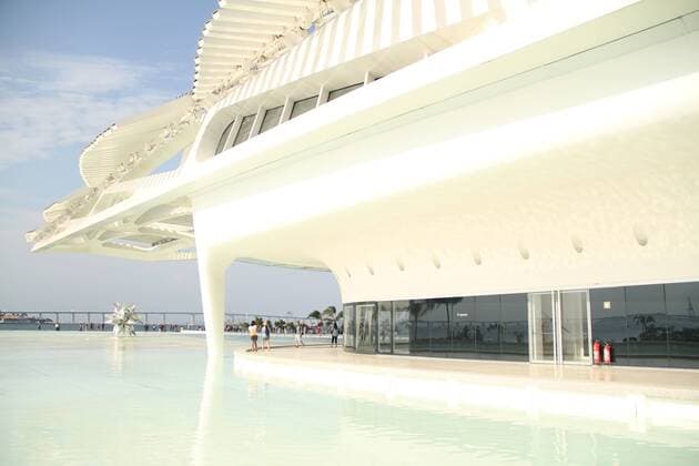 Architektur von Santiago Calatrava The Museum of Tomorrow, 2016, Plaza Maua, Rio de Janeiro, Brazil. The Museum of Tomorrow, 2016, Plaza Maua, Rio de Janeiro, Brazil.  xCRT0019334x