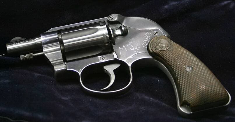 Mar 14, 2008 - Las Vegas, Nevada, USA - Pugliese Pop Culture Auction with about eight hundred items up for sale at the Palms Resort in Las Vegas. PICTURED: Actual gun which killed Lee Harvey Oswald. - ZUMAb91_ 20080314_sha_b91_822