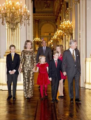Belgische Königsfamilie besucht das Weihnachtskonzert in Brüssel 21-12-2016 Brussels Queen Mathilde and King Filip and Prince Gabriel (12) and Prince Emmanuel (10) and Princess Eleonore (7) and Crown Princess Elisabeth (14) and Princess Astrid and Prince Lorenz posing before the Christmas concert at the Royal Palace in Brussels.  Copyright: ppex