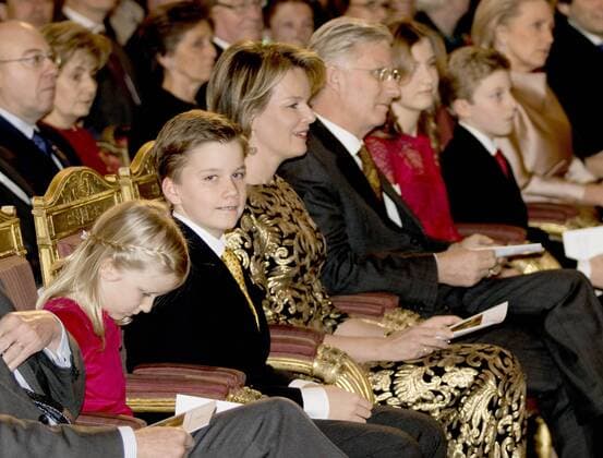 Belgische Königsfamilie besucht das Weihnachtskonzert in Brüssel 21-12-2016 Brussels Queen Mathilde and King Filip and Prince Gabriel (12) and Prince Emmanuel (10) and Princess Eleonore (7) and Crown Princess Elisabeth (14) and Princess Astrid and Prince Lorenz posing before the Christmas concert at the Royal Palace in Brussels.  Copyright: ppex