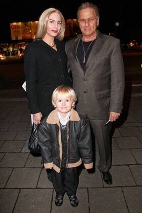 Ali Kahn mit Begleitung, Circus Krone Weihnachtspremiere 2016 in Muenchen am 25.12.2016