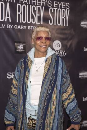 Dionne Warwick attends at The Ronda Rousey Story film premiere December 30, 2016 in Chinese Mann Theater, Hollywood, California. USA - 2016 - The Ronda Rousey Story film premiere in Hollywood, CA.  Copyright: xEugenexPowersxPhotographyx