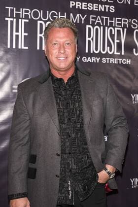 Prinz Olav von Sachsen und Coburg attends at The Ronda Rousey Story film premiere December 30, 2016 in Chinese Mann Theater, Hollywood, California. USA - 2016 - The Ronda Rousey Story film premiere in Hollywood, CA.  Copyright: xEugenexPowersxPhotographyx