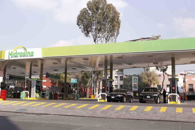 Proteste in Mexiko wegen gestiegener Benzinpreise January 1, 2017 - Mexico - EUM20170101NAC10.JPG.CIUDAD DE MEXICO Fuel Gasolina-Alzas.- Aspectos de una estacion de gasolina en esta capital donde se aprecia poca concurrencia en el primer dia del aumento al precio de combustible, domingo 1 de diciembre de 2017. Foto: Agencia EL UNIVERSAL Agustin Salinas EVZ Mexico  - ZUMAu78_ 20170101_zaf_u78_021