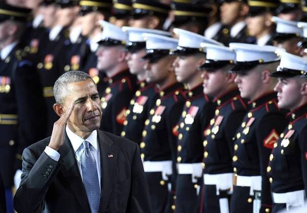 Themen der Woche (170104) -- WASHINGTON, Jan. 4, 2017 -- U.S. President Barack Obama attends an Armed Forces Full Honor Farewell Ceremony for the president at Joint Base Myer-Henderson in Washington D.C., the United States on Jan. 4, 2017. ) U.S.-WASHINGTON D.C.-ARMED FORCES-OBAMA-FAREWELL YinxBogu 