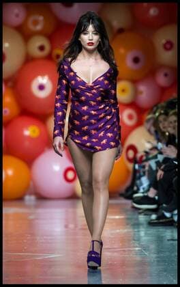 . 07 01 2017. London, United Kingdom. Model Daisy Lowe walks the catwalk at London Men s Fashion Week. London Fashion Week Men s 2017, Katy Eary at BFC Show Space on The Strand, London, UK.  xBenxStevensx xi-Imagesx IIM-14121-0011
