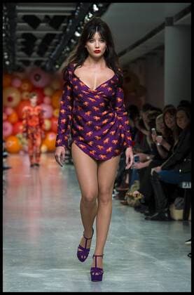 . 07 01 2017. London, United Kingdom. Model Daisy Lowe walks the catwalk at London Men s Fashion Week. London Fashion Week Men s 2017, Katy Eary at BFC Show Space on The Strand, London, UK.  xBenxStevensx xi-Imagesx IIM-14121-0014