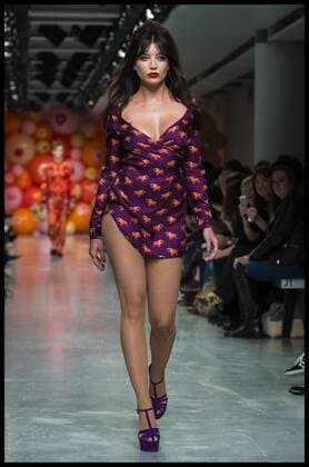 . 07 01 2017. London, United Kingdom. Model Daisy Lowe walks the catwalk at London Men s Fashion Week. London Fashion Week Men s 2017, Katy Eary at BFC Show Space on The Strand, London, UK.  xBenxStevensx xi-Imagesx IIM-14121-0015