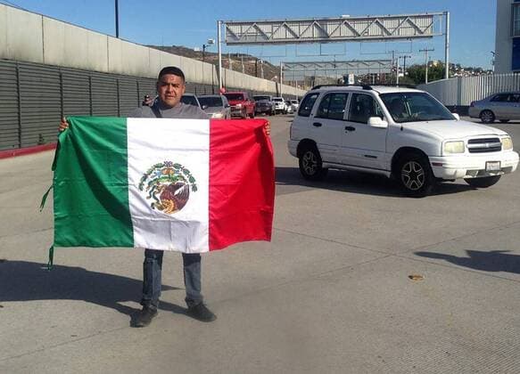 January 8, 2017 - San Diego, CA, USA - TIJUANA, BC-JANUARY 8, 2017:.Unrest over gasoline price hikes in Mexico continues at TijuanaoÂ¢Ã¢öÂ¬Ã¢Â¢s El Chaparral port of entry Sunday. San Diego USA - ZUMAs44_ 20170108_zaf_s44_014
