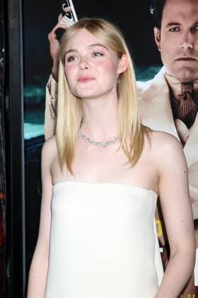 LOS ANGELES - JAN 9: Elle Fanning at the Live By Night Premiere at TCL Chinese Theater IMAX on January 9, 2017 in Los Angeles, CA  Copyright: xKathyxHutchinsx xIPAx