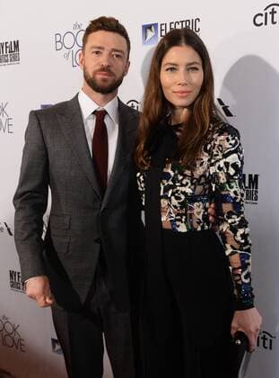 Cast member Jessica Biel and her husband, actor and singer Justin Timberlake attend the premiere of the motion picture drama The Book of Love at The Grove in Los Angeles on January 10, 2017. Storyline: Henry is an introverted architect. After the death of his wife in a car accident, he sets out to help Millie, a homeless teen, to build a raft to sail across the Atlantic.  LAP2017011032 JIMxRUYMEN