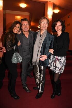 Pascal Breuer mit Freundin Loredana La Rocca und Jacques Breuer mit Ehefrau Viola Wedekind Premiere Ein Mann fürs Grobe Komoedie im Bayerischen Hof Theater München 11. Januar 2017