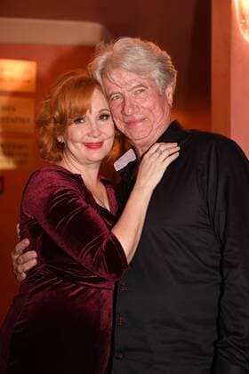 Jürgen Prochnow mit Ehefrau Verena Wengler Premiere Ein Mann fürs Grobe Komoedie im Bayerischen Hof Theater München 11. Januar 2017
