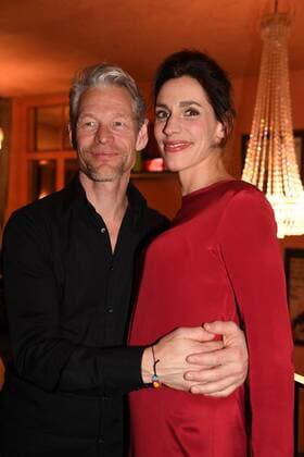 Steffen Wink mit Ehefrau Genoveva Mayer Premiere Ein Mann fürs Grobe Komoedie im Bayerischen Hof Theater München 11. Januar 2017