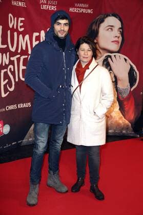 Nik Xhelilaj und Elda Sorra bei der Premiere des Kinofilms Die Blumen von gestern im Kino International. Berlin, 11.01.2017 Foto:xS.xGabschx xFuturexImage