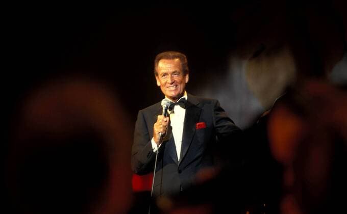 U.S. - Beauty pageant host BOB BARKER in 1986. - ZUMAg49_ 20070423_gaf_g49_046
