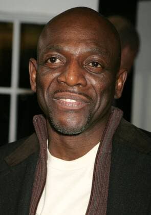 Dec 04, 2006; New York, NY, USA; Actor HINTON BATTLE at the arrivals of Dreamgirls held at the Ziegfeld Theatre. Mandatory  - ZUMA 20061204_njk_k03_086